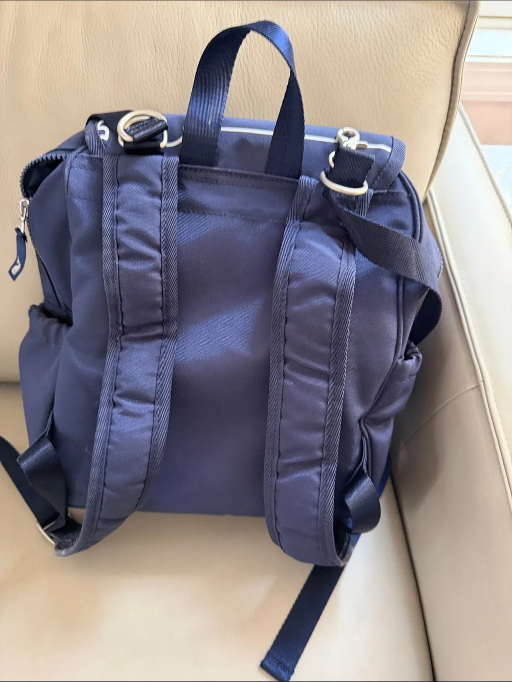 Vineyard Vines stylish navy